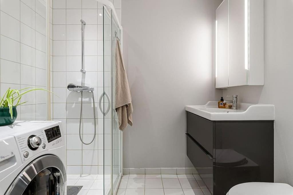 Koselig Og Sentralt Midt I Fargegaten Stavanger Bagian luar foto
