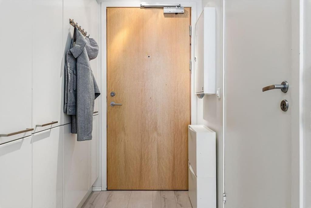 Koselig Og Sentralt Midt I Fargegaten Stavanger Bagian luar foto